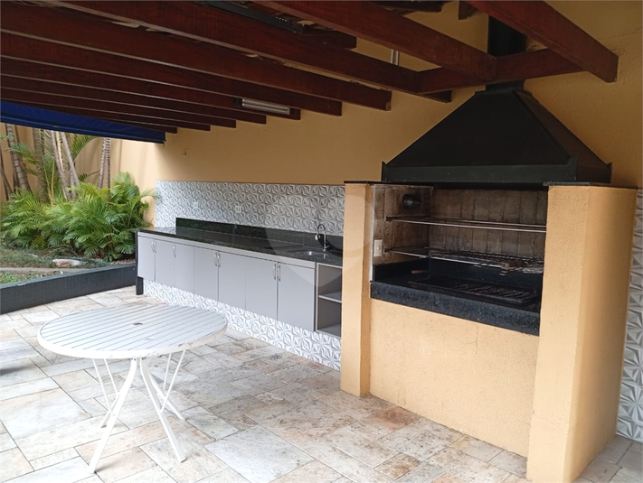 Foto REO1125006