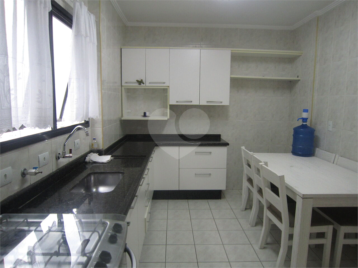 Foto REO1125015
