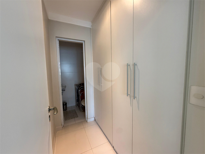 Foto REO1125025