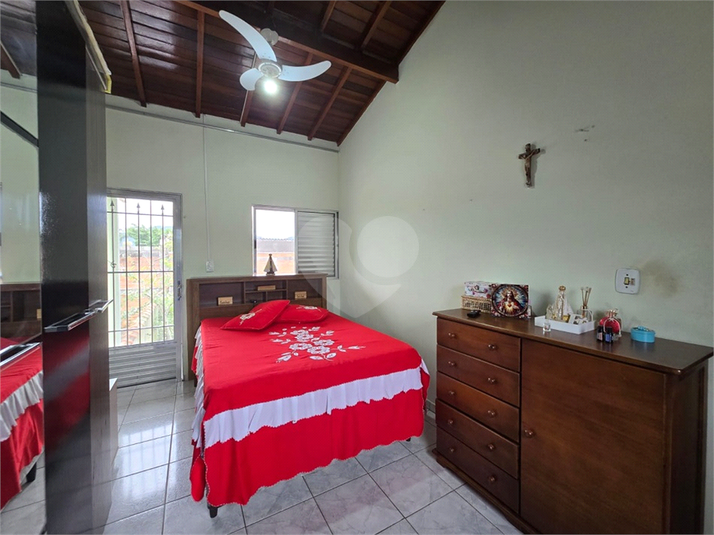 Foto REO1125030