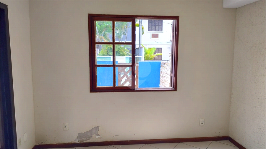 Foto REO1125034