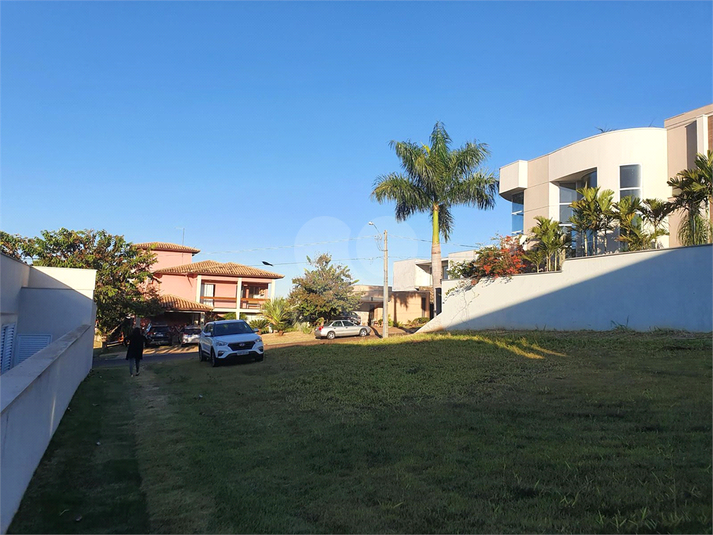 Foto REO1125037