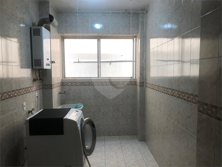 Foto REO1125041