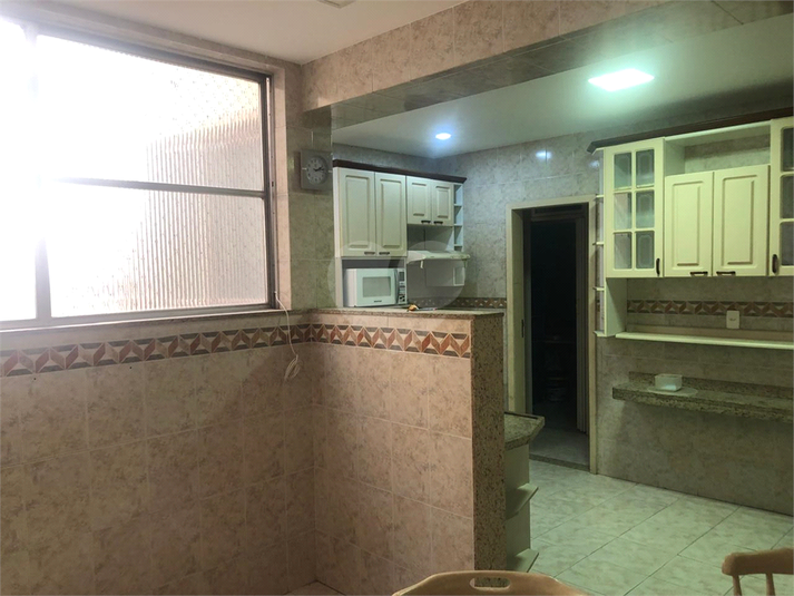 Foto REO1125041