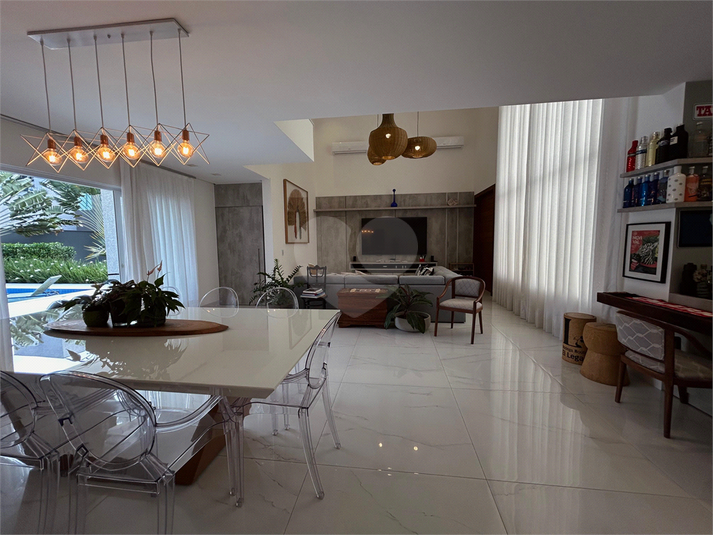 Foto REO1125059