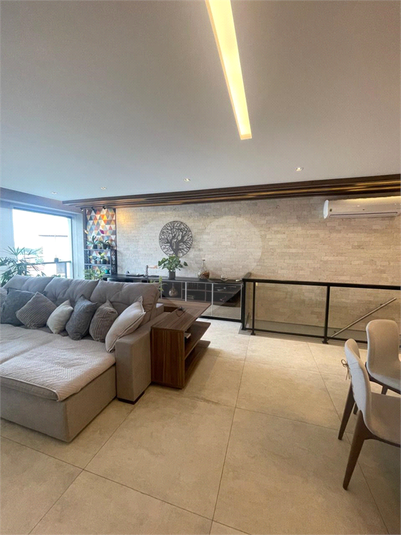 Foto REO1125076