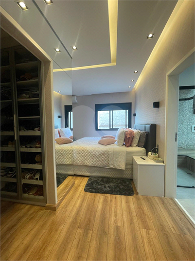Foto REO1125076