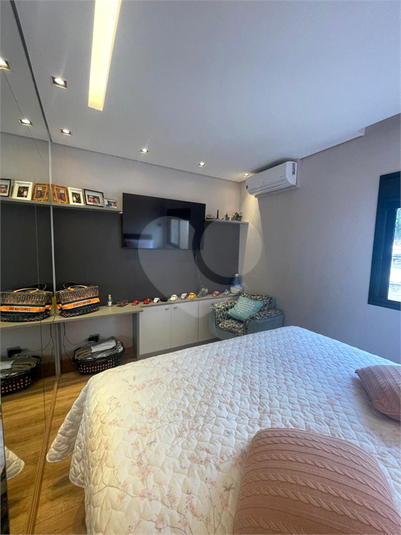Foto REO1125076