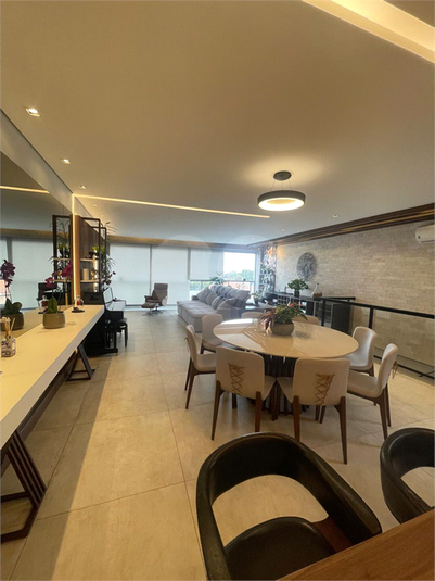Foto REO1125076
