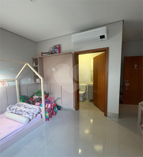 Foto REO1125103