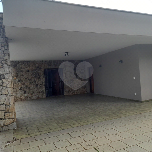 Foto REO1126165