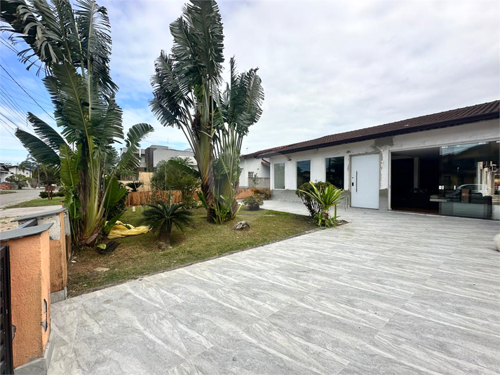 Foto REO1126191