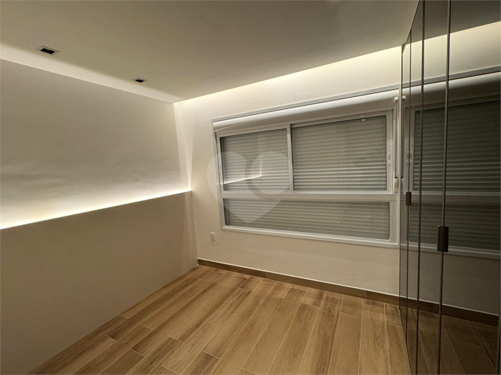 Foto REO1126387