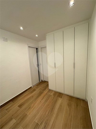Foto REO1126387