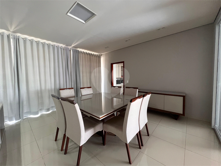 Foto REO1126629