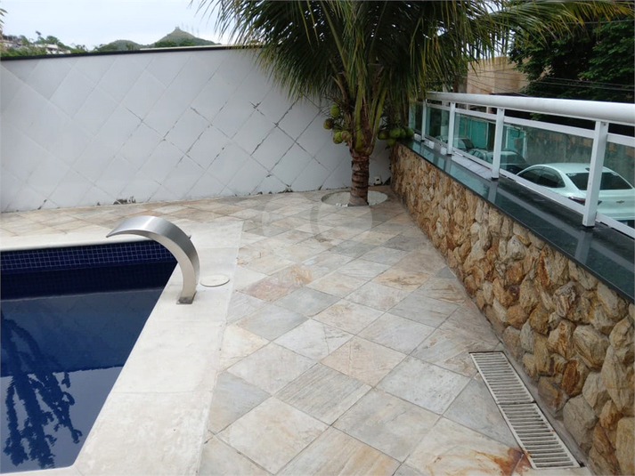 Foto REO1126695