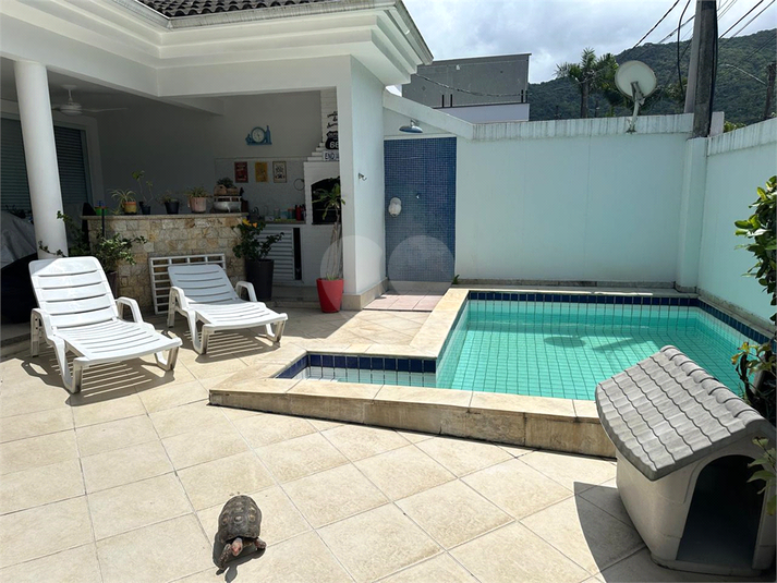 Foto REO1126760