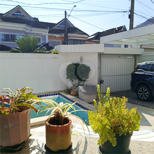Foto REO1126760