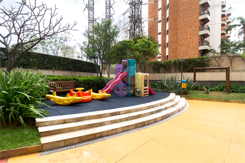 Foto REO1126846