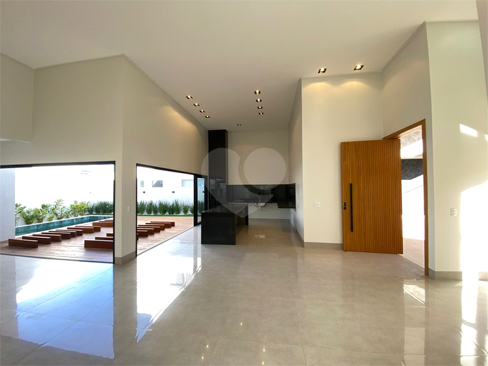 Foto REO1126874
