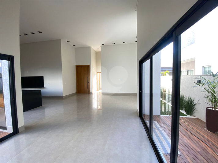 Foto REO1126874