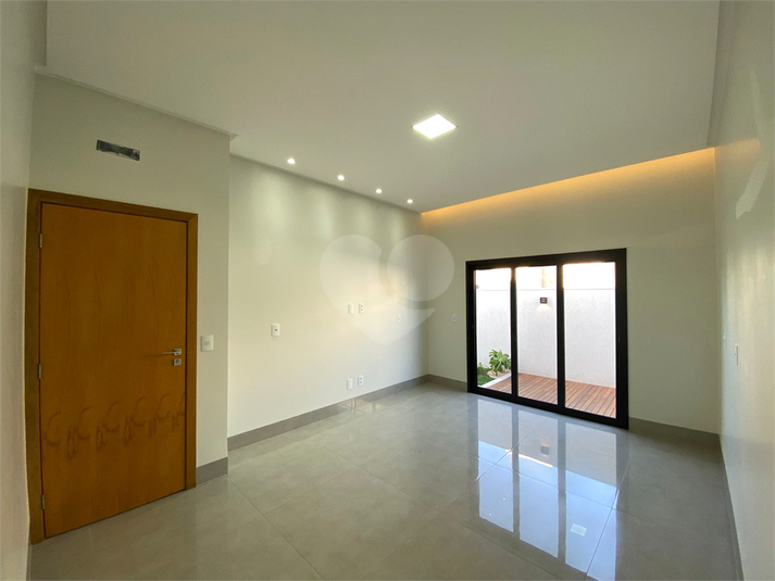Foto REO1126874