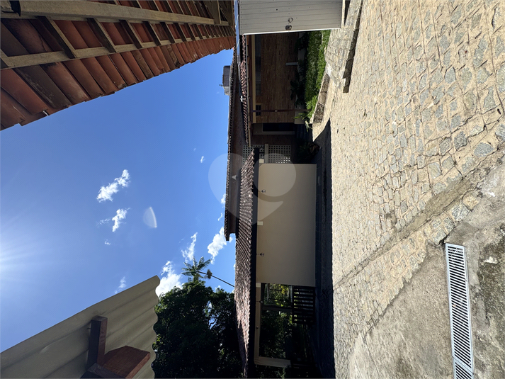 Foto REO1127156