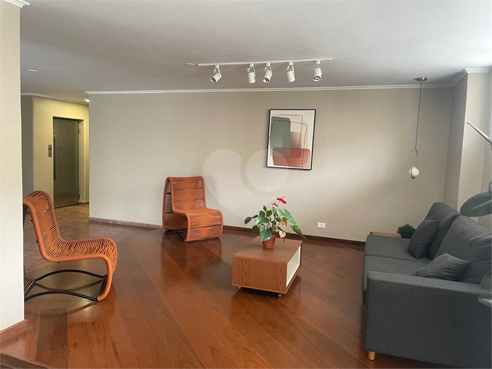 Foto REO1127308