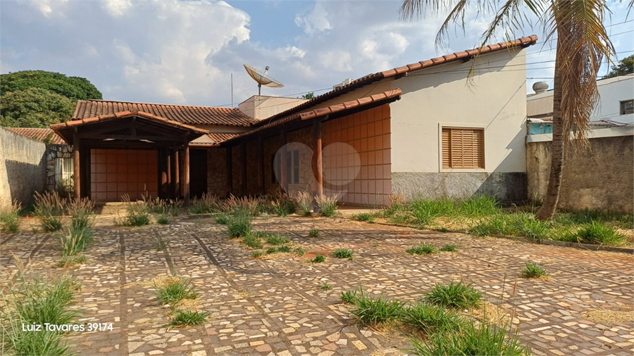 Foto REO1127315