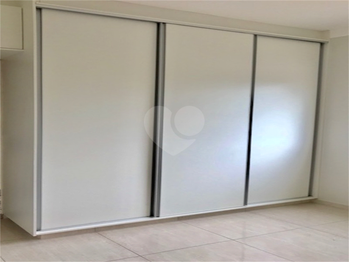 Foto REO1127329