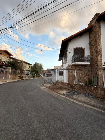 Foto REO1127331
