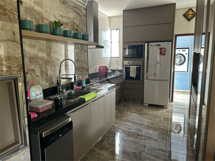 Foto REO1127443