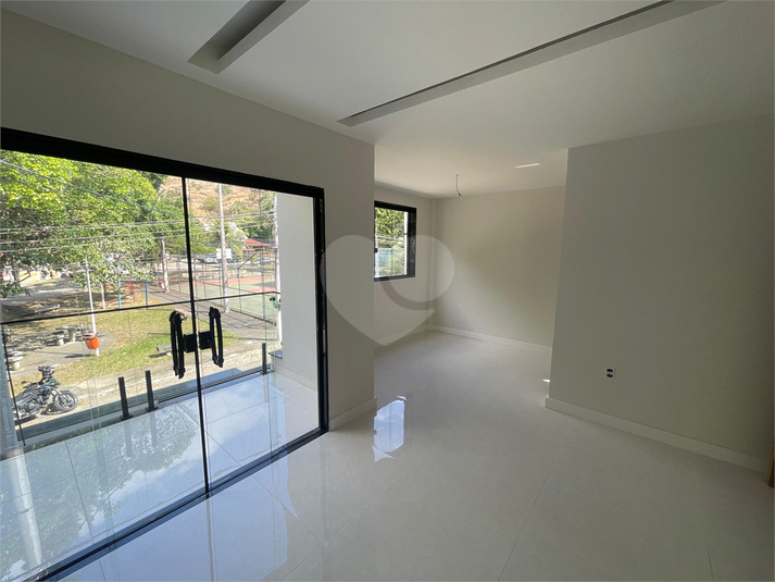 Foto REO1127567