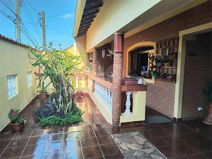 Foto REO1127587