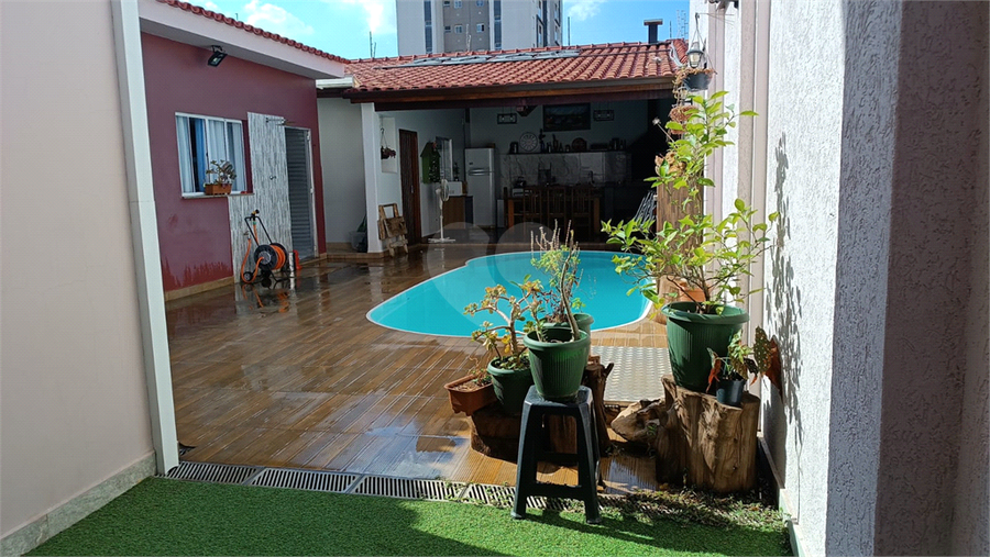 Foto REO1127615