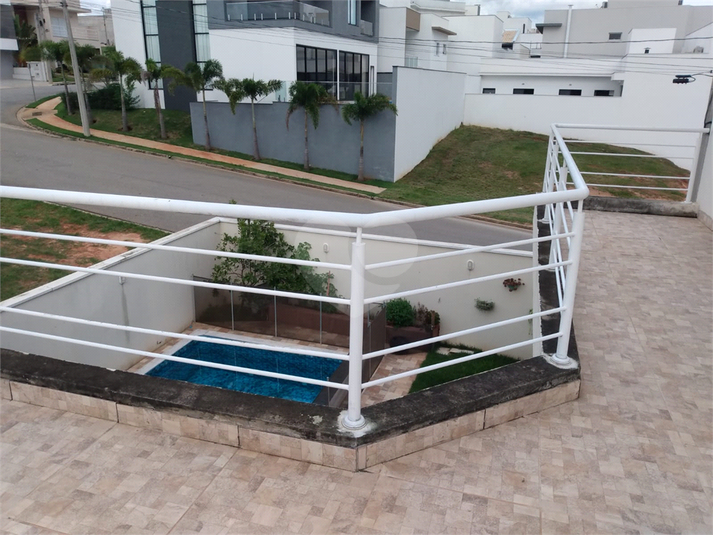 Foto REO1127636