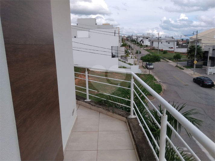 Foto REO1127636
