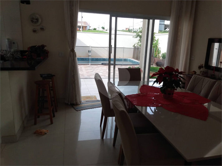 Foto REO1127636