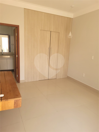 Foto REO1127657