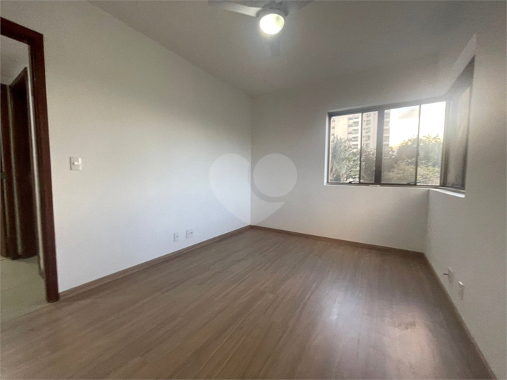 Foto REO1127921