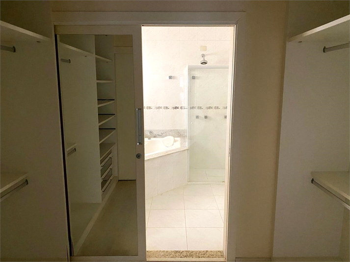 Foto REO1128225