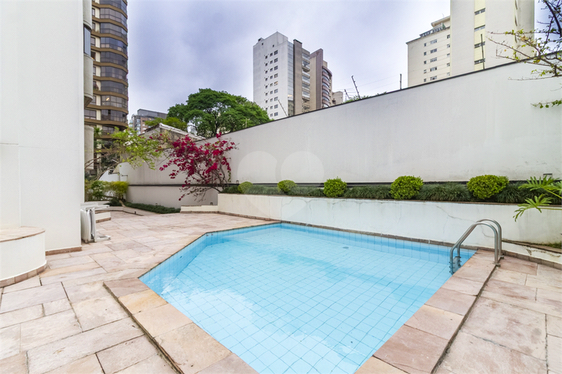 Foto REO1128337