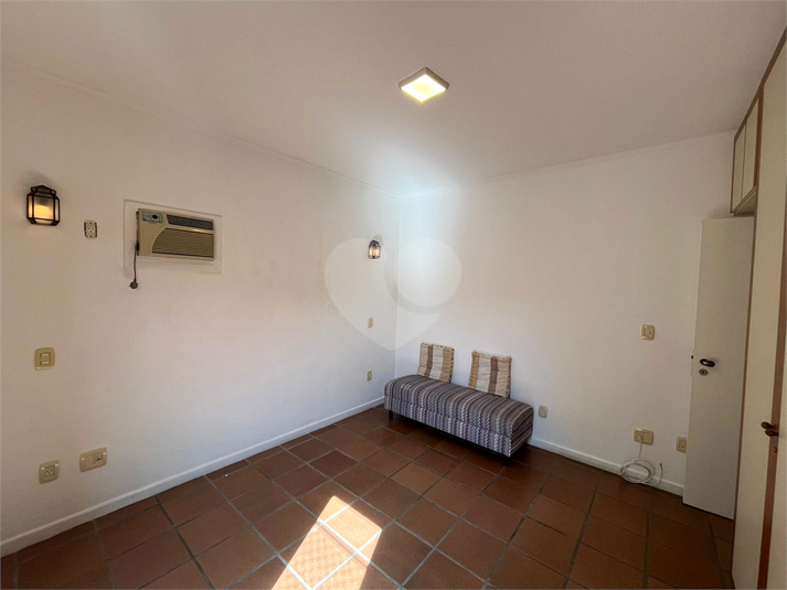 Foto REO1128634