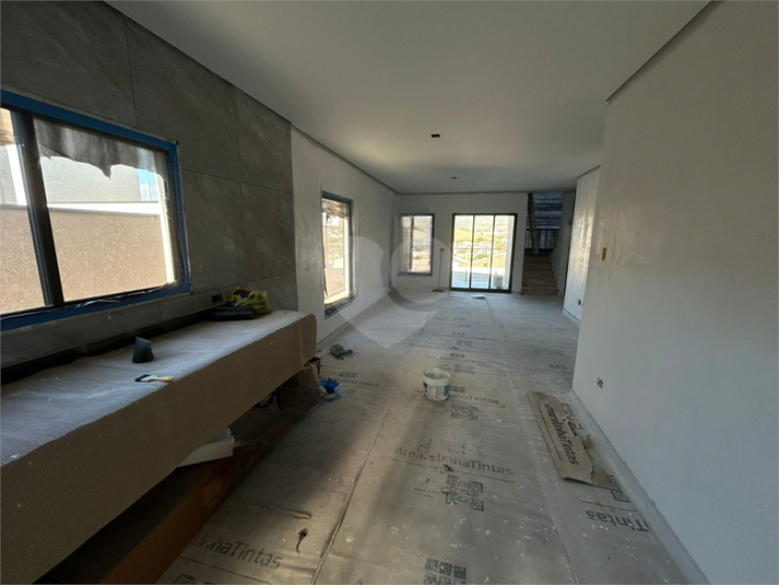 Cozinha integrada com a sala