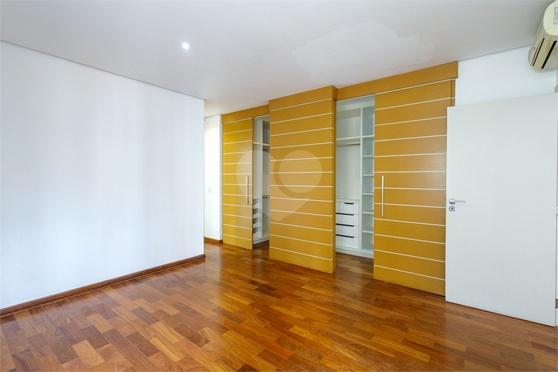 Foto REO1128956