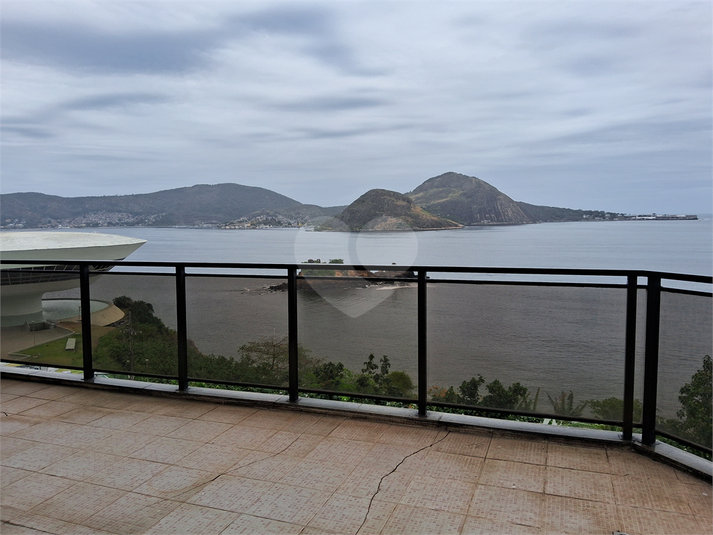 Foto REO1129022