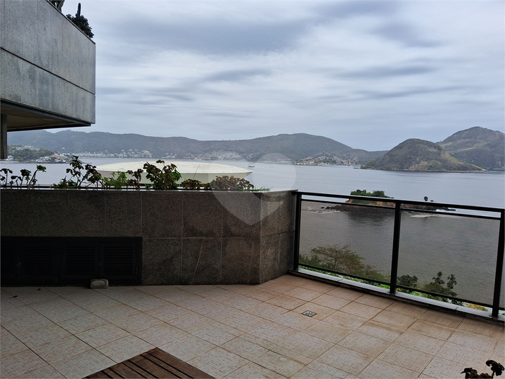 Foto REO1129022