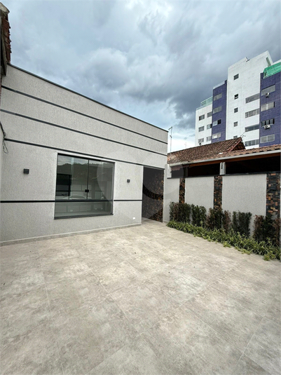 Foto REO1129095