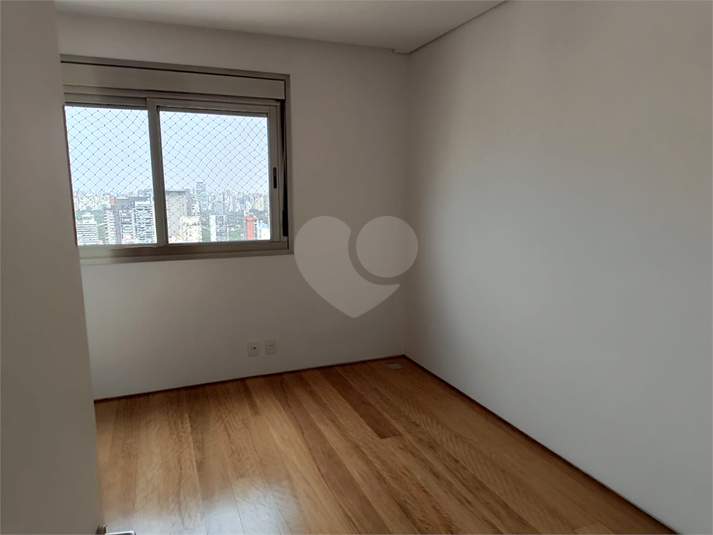 Foto REO1129274