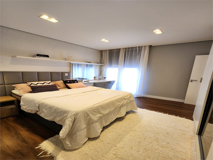 Foto REO1129467